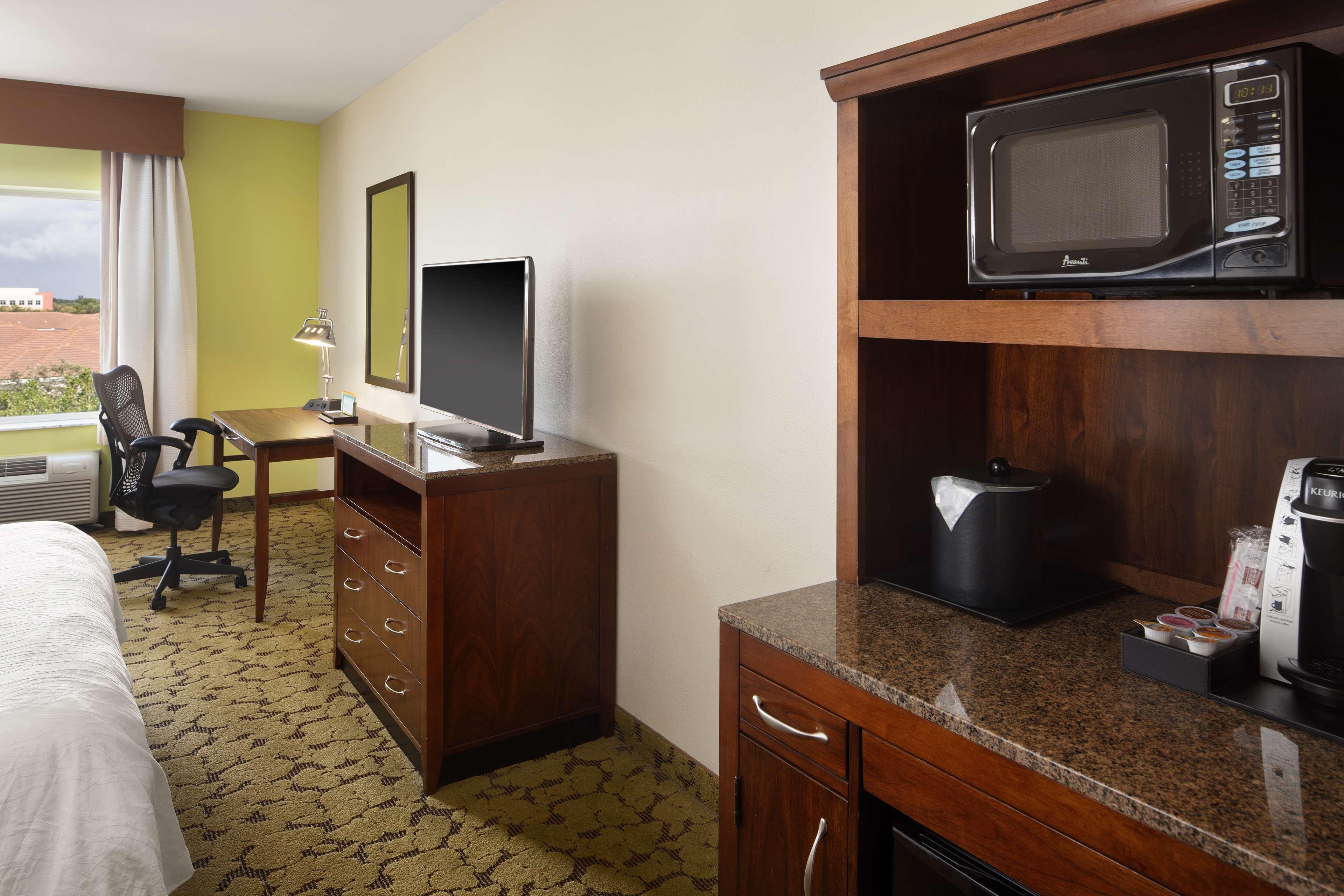 Hilton Garden Inn Boca Raton Ngoại thất bức ảnh